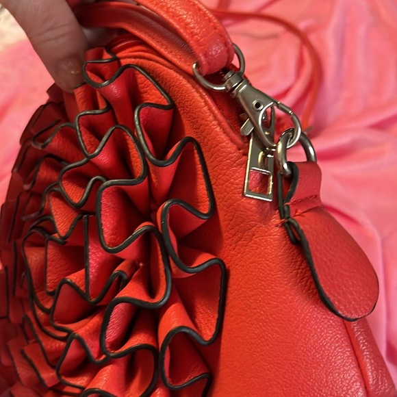 ROSE PETAL Red Faux Leather Round Crossbody Bag NWOT - Picture 7 of 14